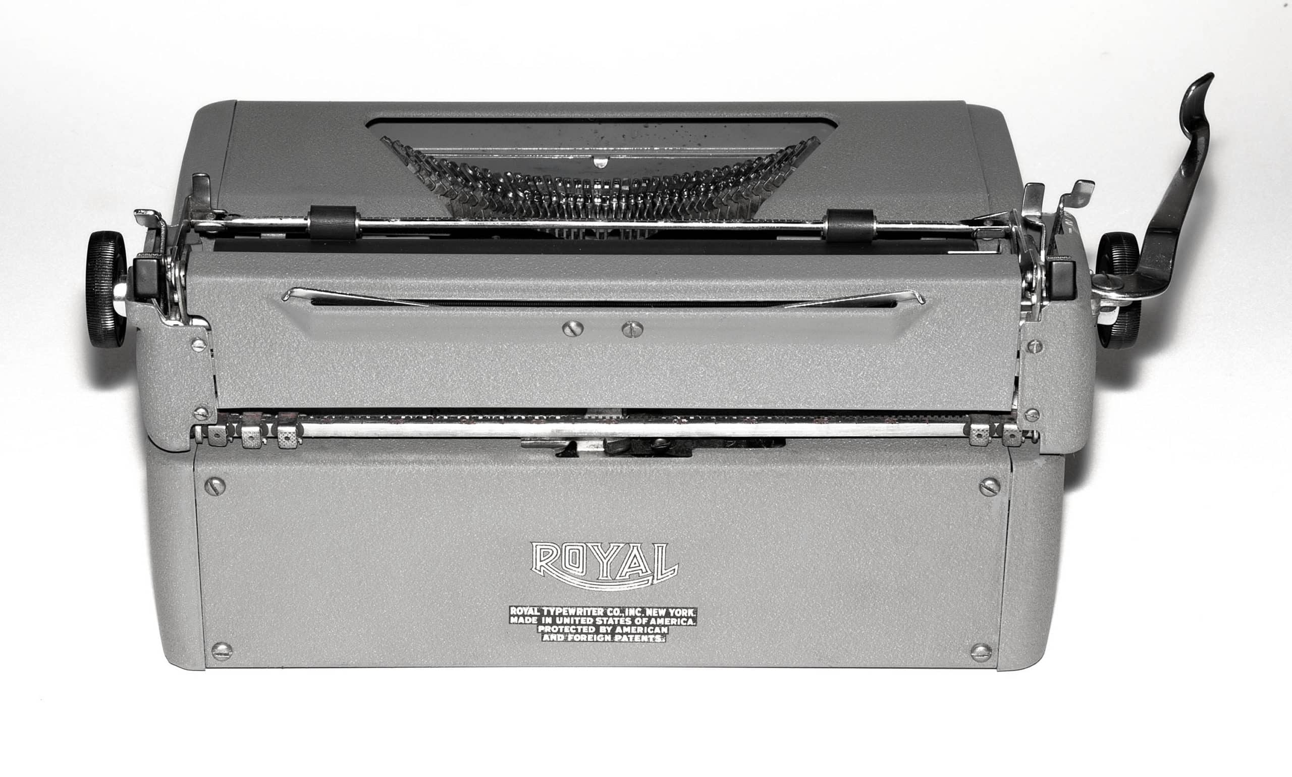 Royal Quiet De Luxe Manual Typewriter Gray 1953 Vintage #1438 Professionally Restored (Refurbished) - Image 6