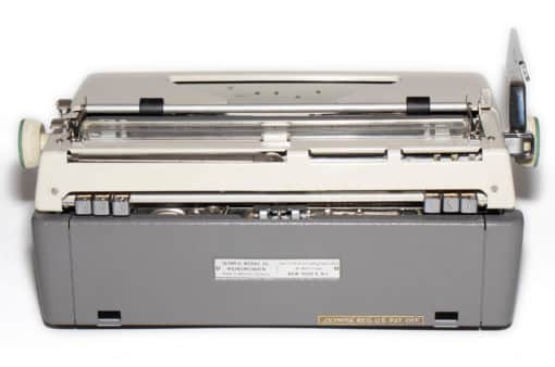 Olympia SM8 Manual Typewriter White 1966 Vintage #1440 Professionally Restored (Refurbished) - Image 6