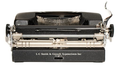 Smith-Corona Sterling Manual Typewriter Black 1946 Vintage #1451 Professionally Restored (Refurbished) - Image 4
