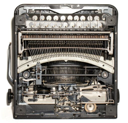 Smith-Corona Sterling Manual Typewriter Black 1946 Vintage #1451 Professionally Restored (Refurbished) - Image 6