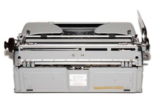 Olympia SM3 De Luxe Manual Typewriter 1958 Vintage #1463 Professionally Restored (Refurbished) - Image 4