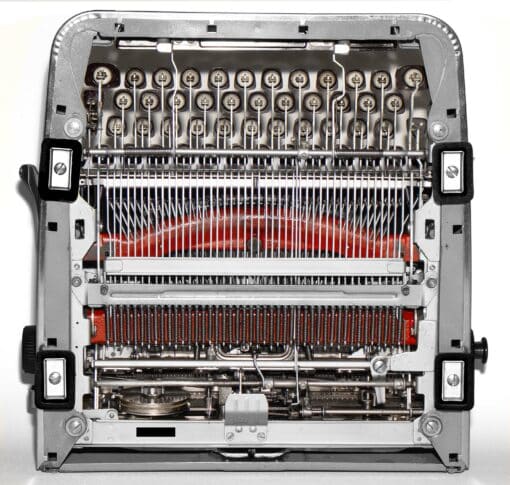 Olympia SM3 De Luxe Manual Typewriter 1958 Vintage #1463 Professionally Restored (Refurbished) - Image 6