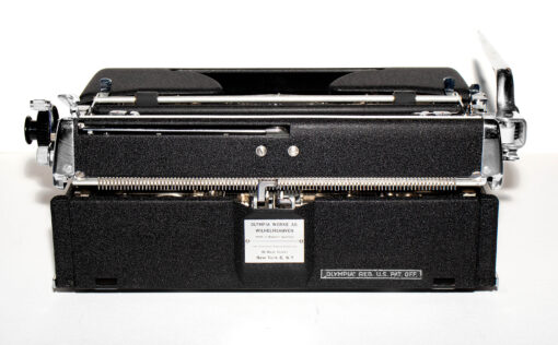 *Rare* Olympia SM4 Manual Typewriter Black 1960 Vintage #1480 Professionally Restored (Refurbished) - Image 4