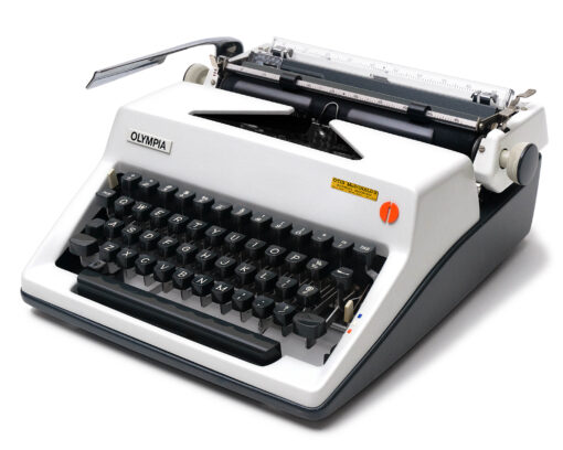 Olympia SM8 Manual Typewriter White 1971 Vintage #1496 Professionally Restored (Refurbished) - Image 3